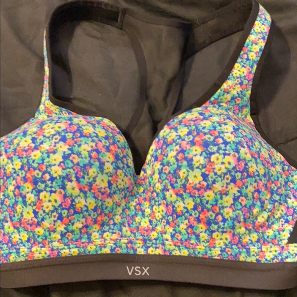 Slightly used like new Victoria secret sports bra